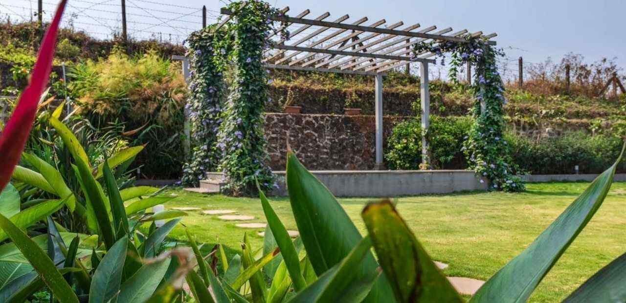 Windchimes Villa Garden Area