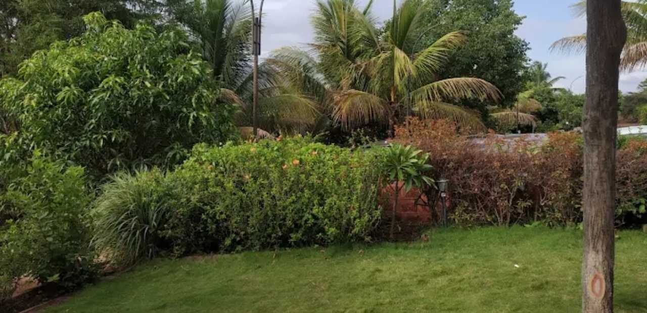 Windchimes Villa Garden