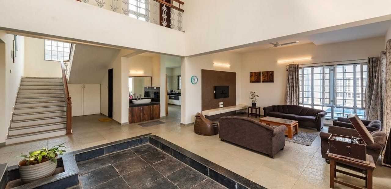 Windchimes Villa Hall Room