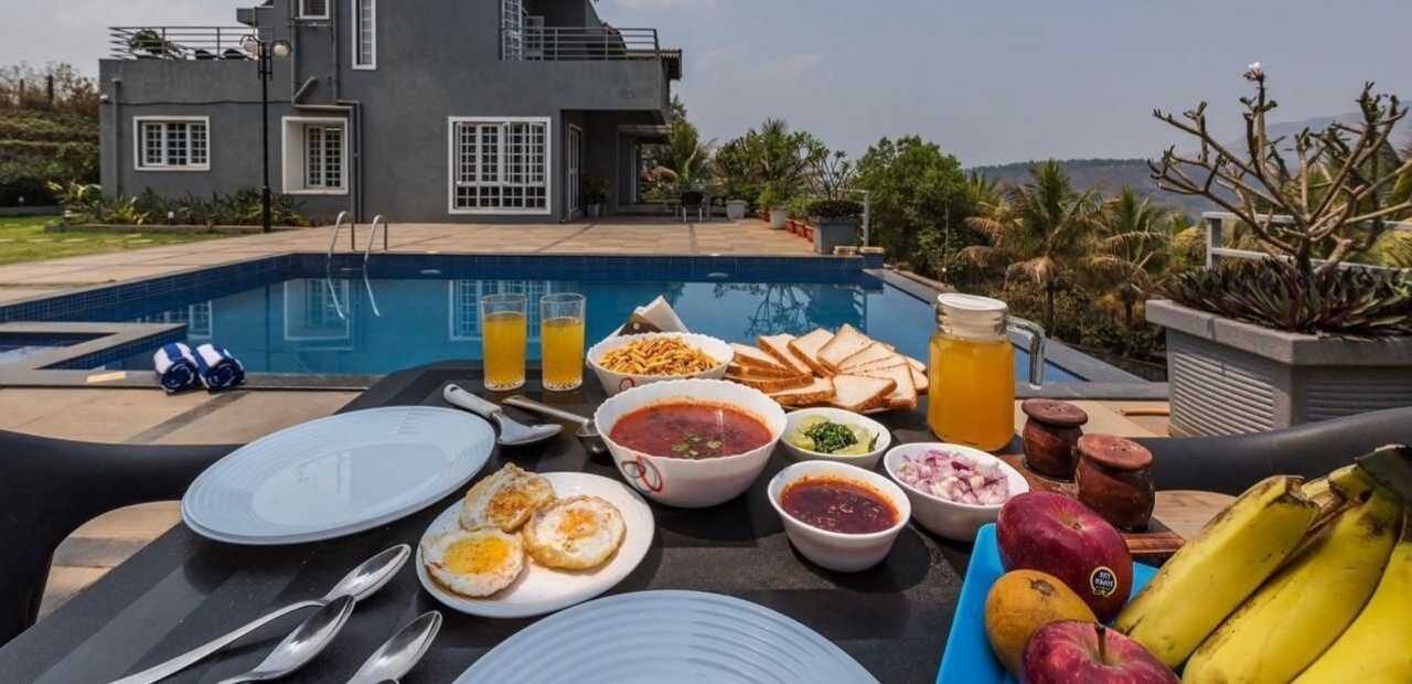 Windchimes Villa Swimming Pool Breakfast